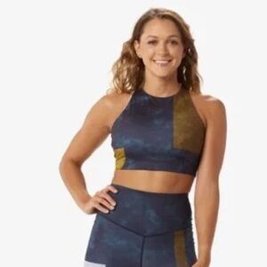 Lole Burst Up Light Support Sports Bra size Small - like new condition